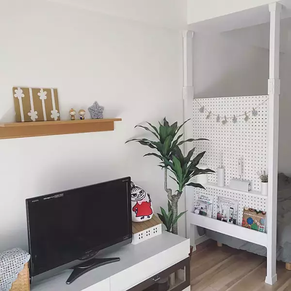 「ディアウォールで手軽につくる！リビングのパーテーション」の画像