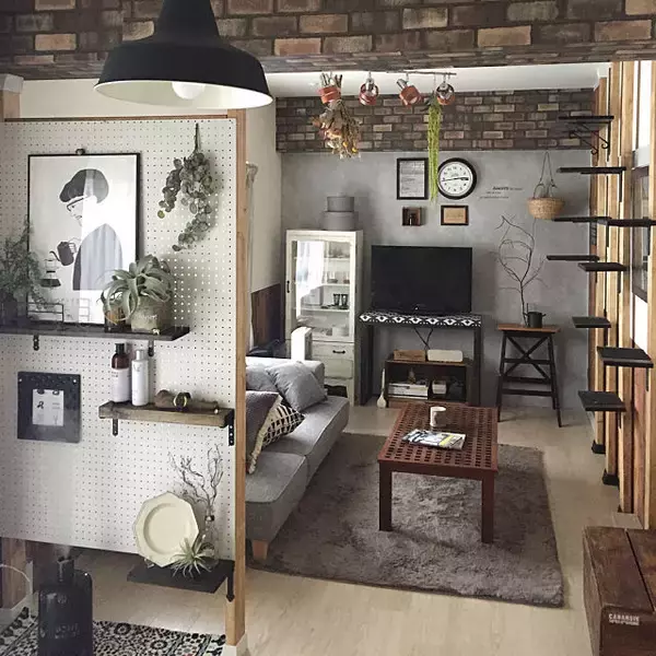 「ディアウォールで手軽につくる！リビングのパーテーション」の画像