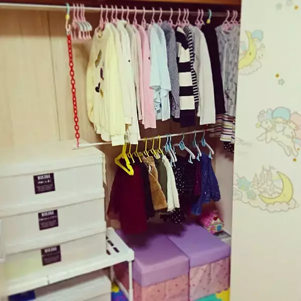 「こんな工夫でうまくいく☆子ども服の整理収納アイデア」の画像