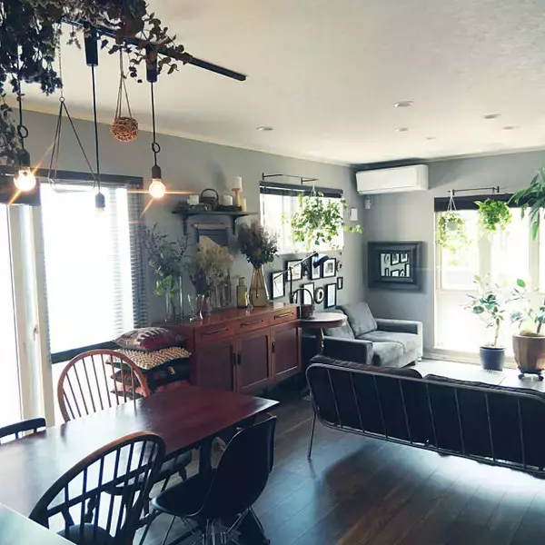 「モダンインテリアで楽しむ☆味わいのあるヴィンテージ家具」の画像