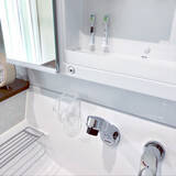 「何度でも貼ってはがせる♪100均のフィルムフックがすごい」の画像1