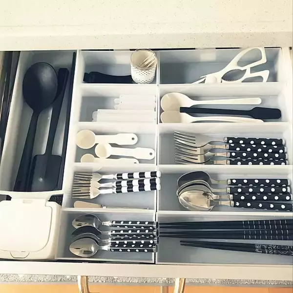 「モダンキッチンに☆セリアのモノトーンアイテムの紹介」の画像