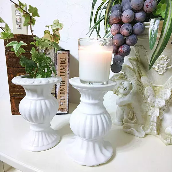 「華やかにもシンプルにも花を愛でる♡ダイソーの花瓶」の画像