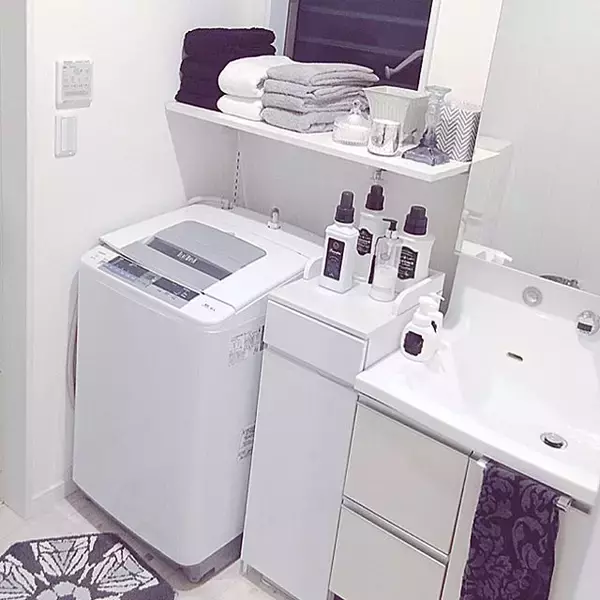 「こなれ感を出すならグレー！モダンでシンプルな色づかい」の画像