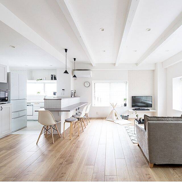 こなれ感を出すならグレー！モダンでシンプルな色づかい