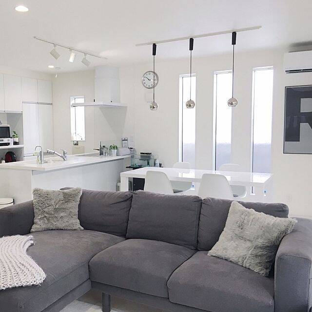 こなれ感を出すならグレー！モダンでシンプルな色づかい