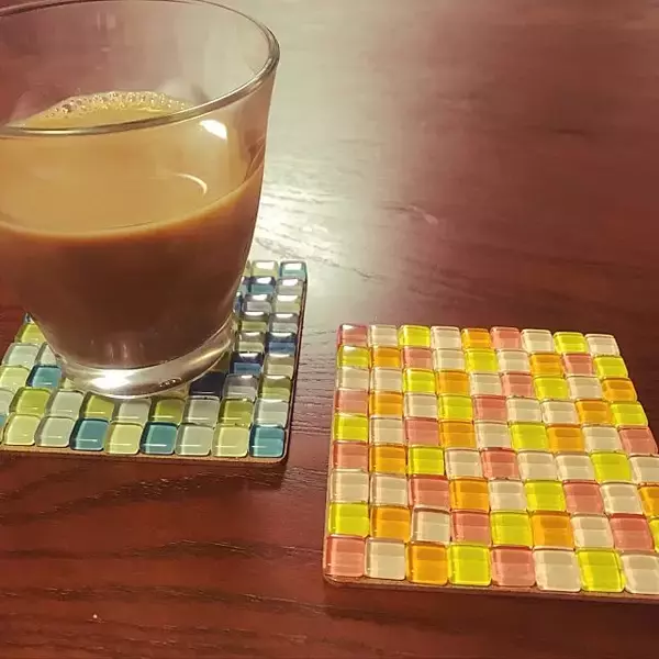 「アレンジ自由自在♡ハンドメイドのガラスタイルコースター」の画像