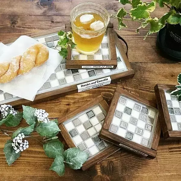 「アレンジ自由自在♡ハンドメイドのガラスタイルコースター」の画像