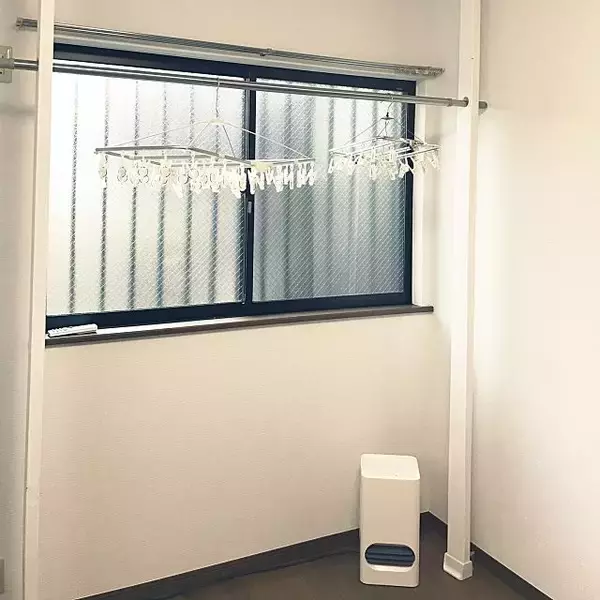 「アイデア＆便利グッズ満載！室内干しのアイデア10選」の画像