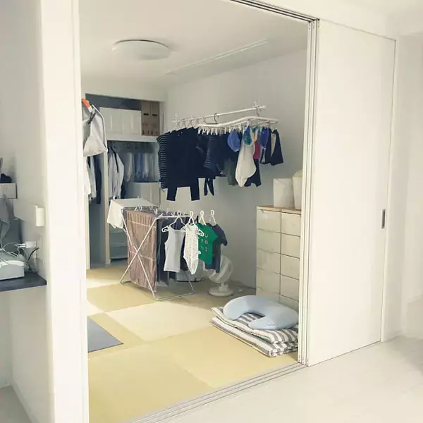 「アイデア＆便利グッズ満載！室内干しのアイデア10選」の画像