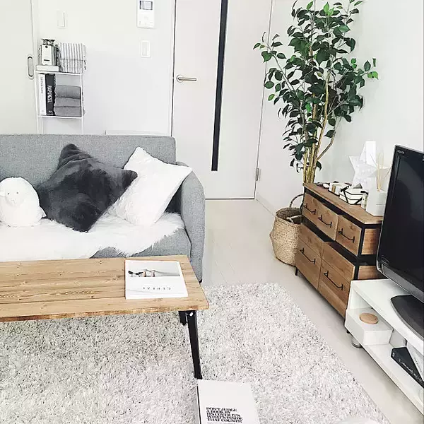 「グレーインテリアで作る！大人ニュアンスを感じるお部屋」の画像