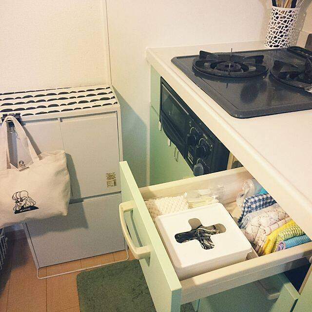 開け閉めいらずで楽チン収納♪セリアのプルアウトボックス