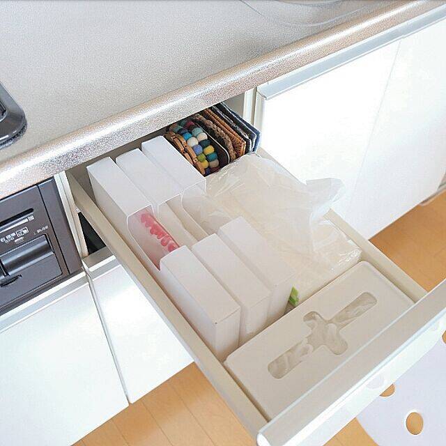 開け閉めいらずで楽チン収納♪セリアのプルアウトボックス