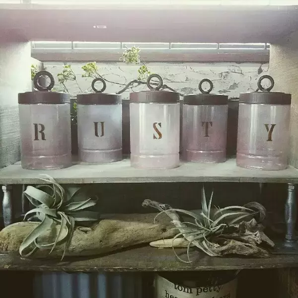 「それ、捨てないで‼空き容器を使ったリメイク雑貨がすごい」の画像