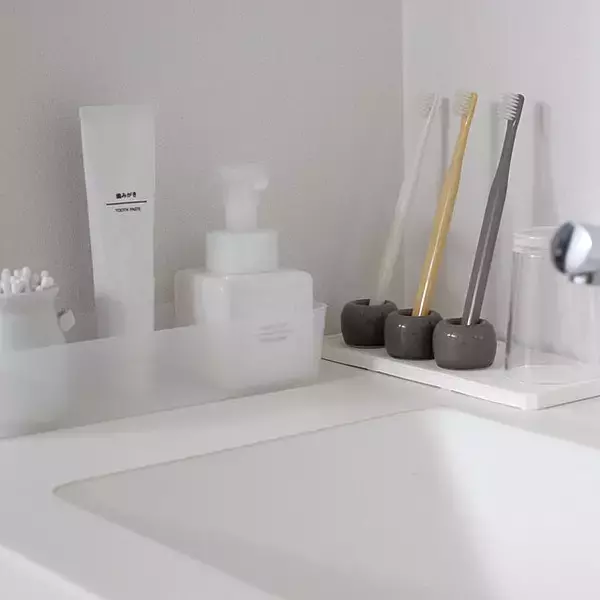 「大掃除ですっきりコンパクトに！参考にしたい洗面所収納」の画像