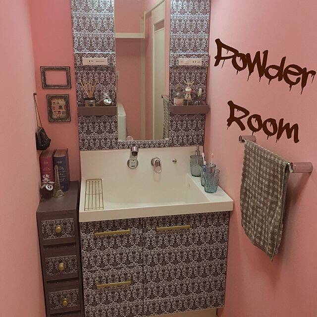 ミステリアスな世界にようこそ♡ゴシックインテリアの魅力