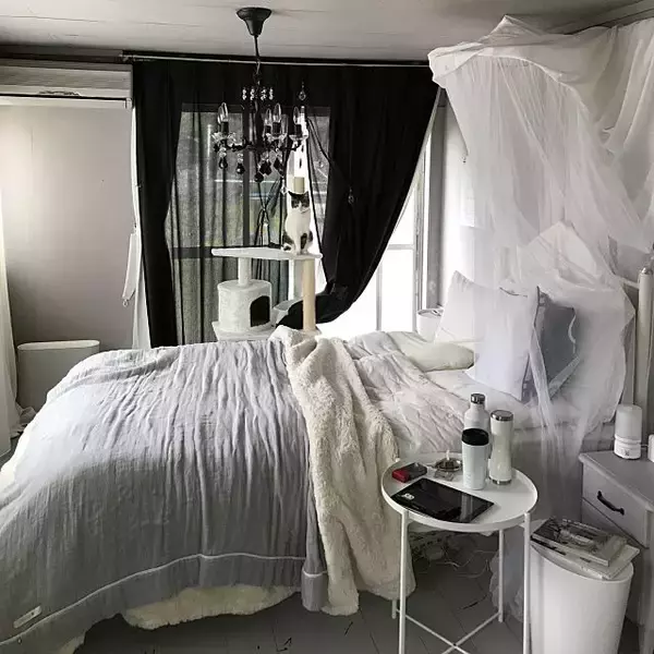 「ミステリアスな世界にようこそ♡ゴシックインテリアの魅力」の画像