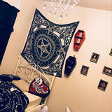 「ミステリアスな世界にようこそ♡ゴシックインテリアの魅力」の画像3