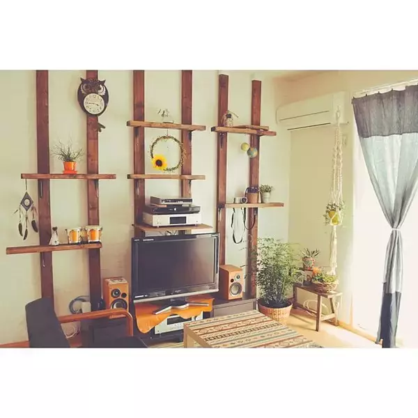 「こだわりアイテムのための空間を♡ディスプレイ棚のDIY」の画像