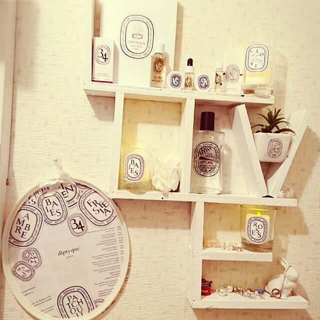 こだわりアイテムのための空間を♡ディスプレイ棚のDIY