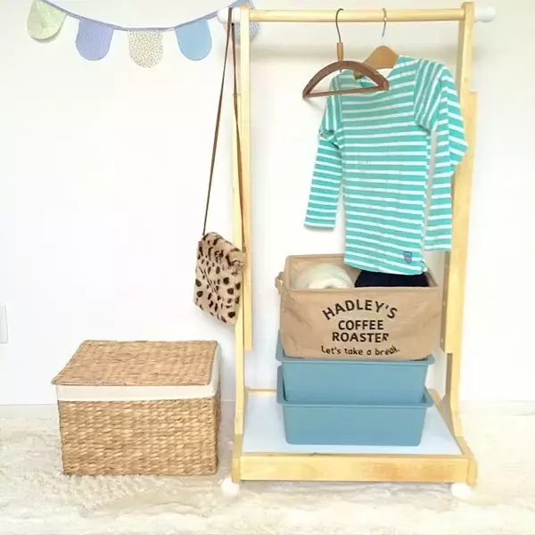 「洋服をすっきりきれいにまとめる！ニトリのハンガーラック」の画像