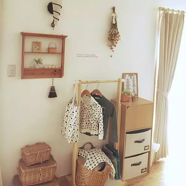 「洋服をすっきりきれいにまとめる！ニトリのハンガーラック」の画像