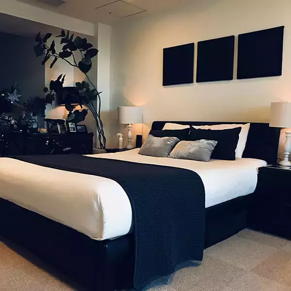 「ラグジュアリーな気分を満喫♪ホテルライクなベッドルーム」の画像