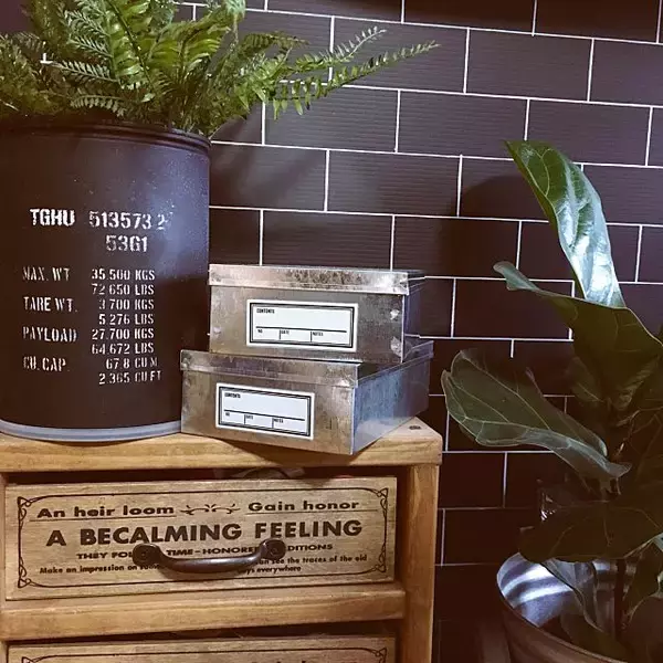 「ナチュラルも男前も自在に！セリアのブリキアイテムに夢中」の画像