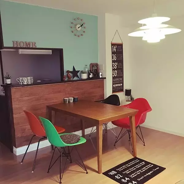 「相性抜群！ミッドセンチュリー×北欧でリビングインテリア」の画像