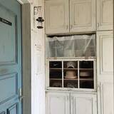 「ハットやキャップを上手に収納！センスのいい帽子の収納法」の画像3