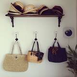 「ハットやキャップを上手に収納！センスのいい帽子の収納法」の画像2