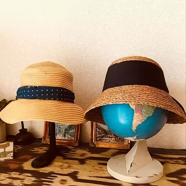 「ハットやキャップを上手に収納！センスのいい帽子の収納法」の画像