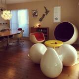 「取り入れ方で印象が変わる！スペースエイジインテリア」の画像1