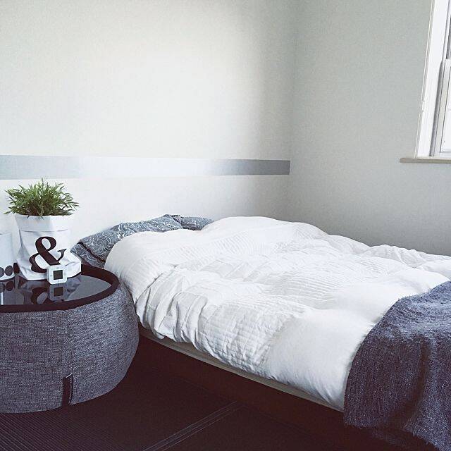 シンプルさが心地よい。ミニマルな寝室をコーディネート