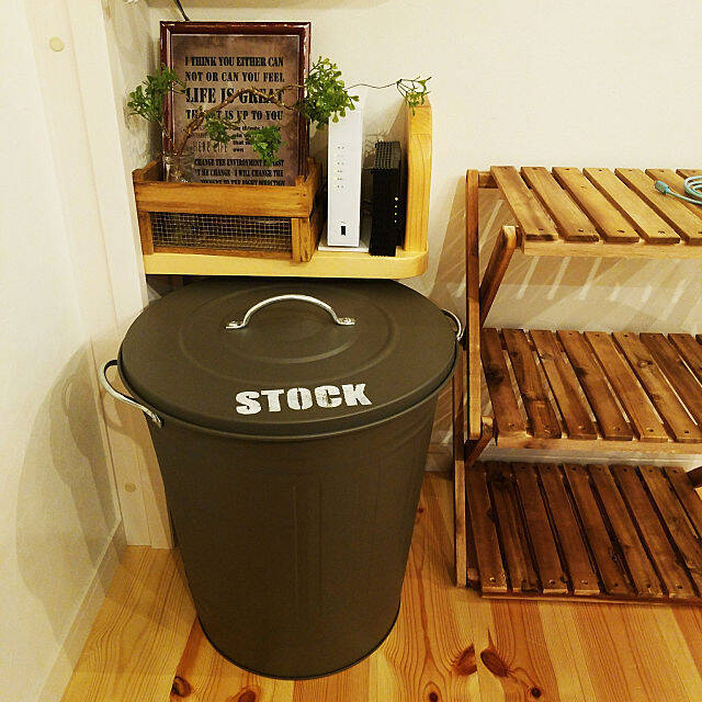 着替えや支度がスムーズに♪お部屋が整うパジャマ置き場