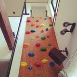 「楽しい遊び心いっぱい☆ボルダリングウォールのあるお部屋」の画像9