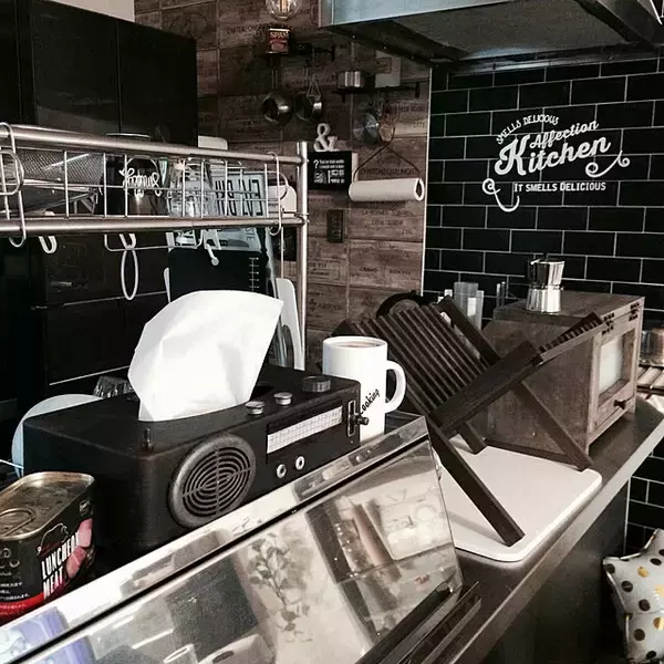 「きりっとかっこよく！男前インテリアでカフェ風キッチン」の画像