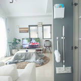 「こういうのが便利！100均アイテムを活用した掃除道具収納」の画像3