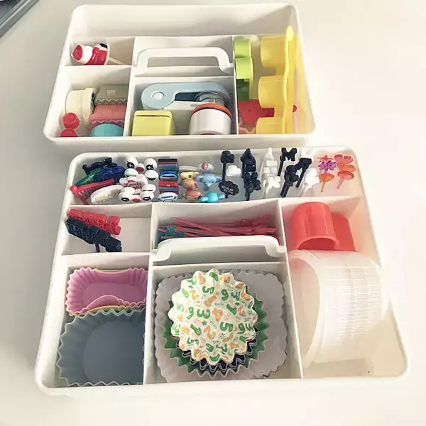 「バラつく小物の収納に♡便利に整理できる100均アイテム」の画像