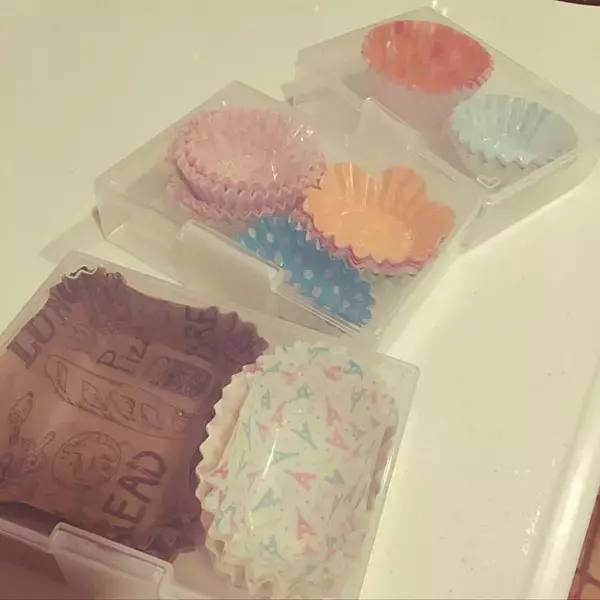 「バラつく小物の収納に♡便利に整理できる100均アイテム」の画像