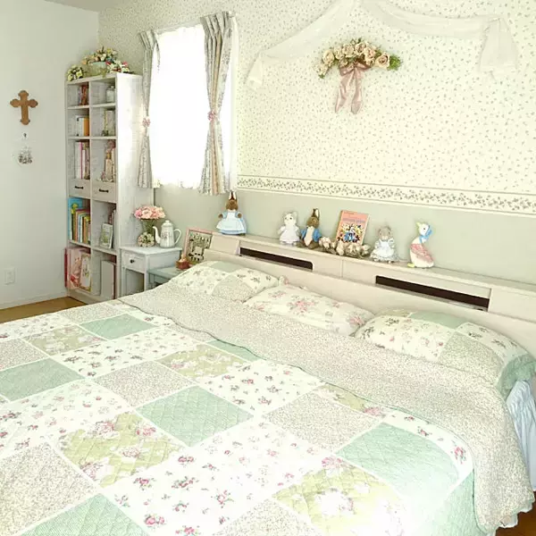 「ロマンチック♪パステルカラーで作るやさしいベッドルーム」の画像