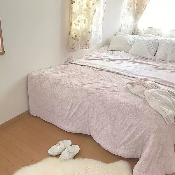 「ロマンチック♪パステルカラーで作るやさしいベッドルーム」の画像