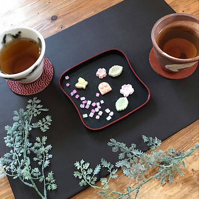 ランチョンマットの代わりにいかが？カフェ風トレイ活用法