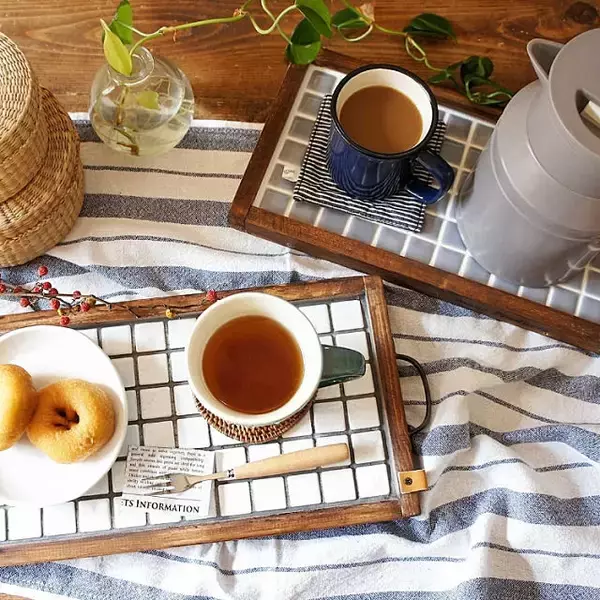 「ランチョンマットの代わりにいかが？カフェ風トレイ活用法」の画像