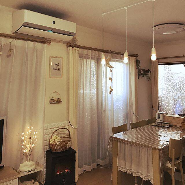 使い方はいろいろ☆ぜひ買いたいセリアのペンダントライト