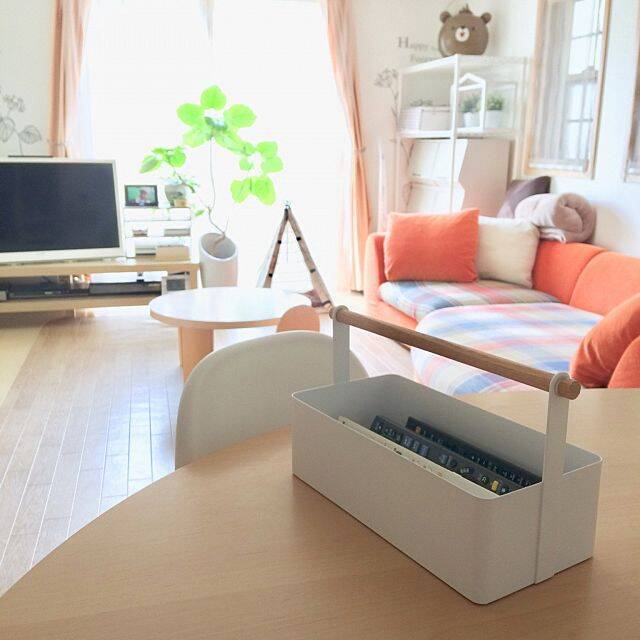 今日から真似したい！テレビ周りをすっきり見せるアイデア