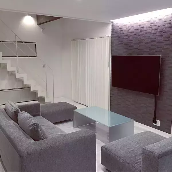 「生活感がない憧れスタイル☆シンプルモダンのリビング」の画像