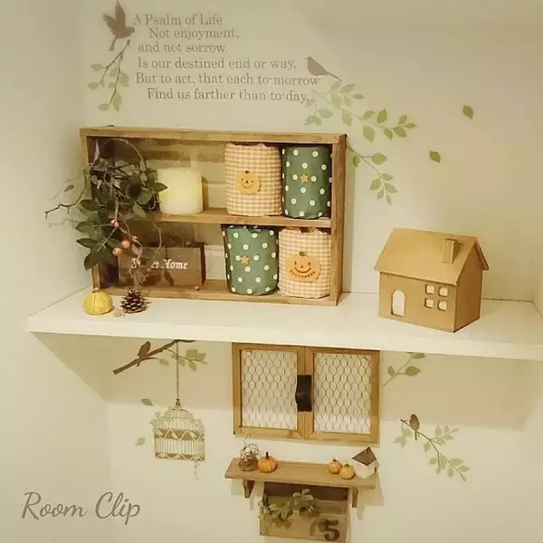 「アイデア満載！すっきり見せるトイレットペーパー収納術」の画像