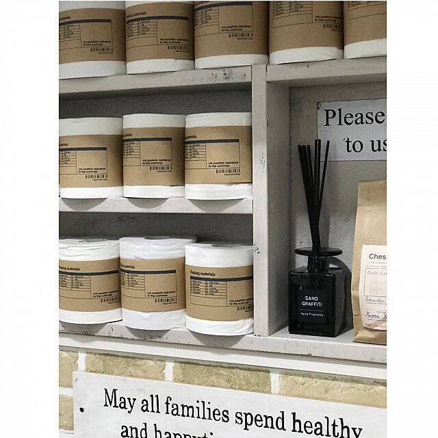 アイデア満載！すっきり見せるトイレットペーパー収納術