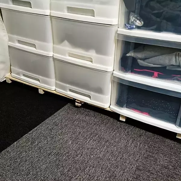 「可動式にして便利、快適に使える！100均キャスター活用法」の画像